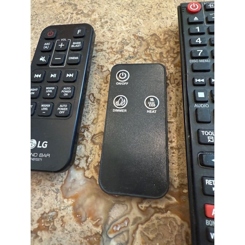 Set Of 5 Assorted TV & Sound Bar Remote Controls - Picture 3 of 8
